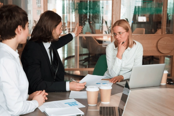 Chasser les agissements sexistes du travail : une lutte qui s’intensifie. - Conseils entretien professionnel en Normandie Chasser les agissements sexistes du travail : une lutte qui s’intensifie.